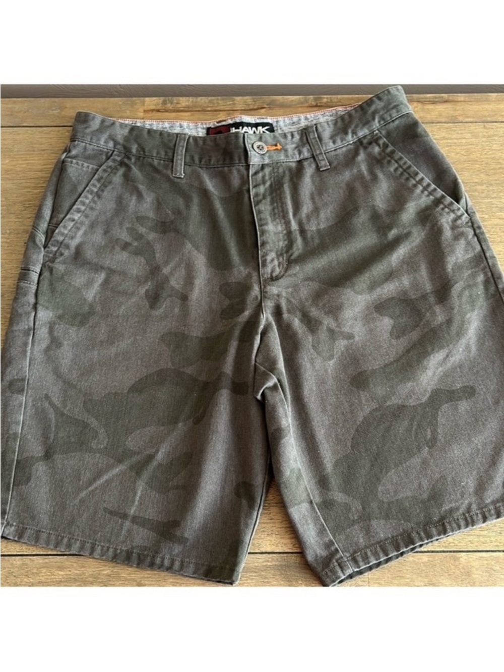 Tony Hawk Men's Camo Cargo Classic Flat Front Shorts. Size 34. Casual Skatewear.